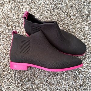 Vivaia Square-Toe Water-Repellent Ankle Boots (Ryan Pro)